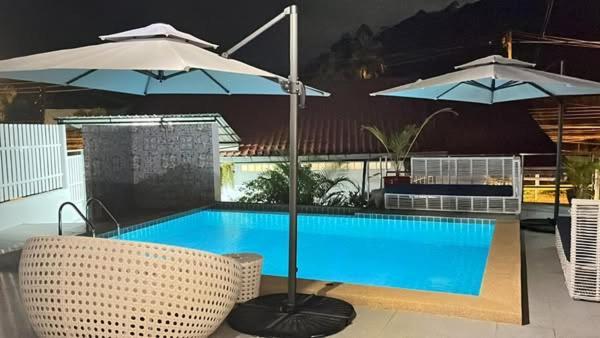 Elephant Sports Bar And Accommodation Phuket Exterior foto