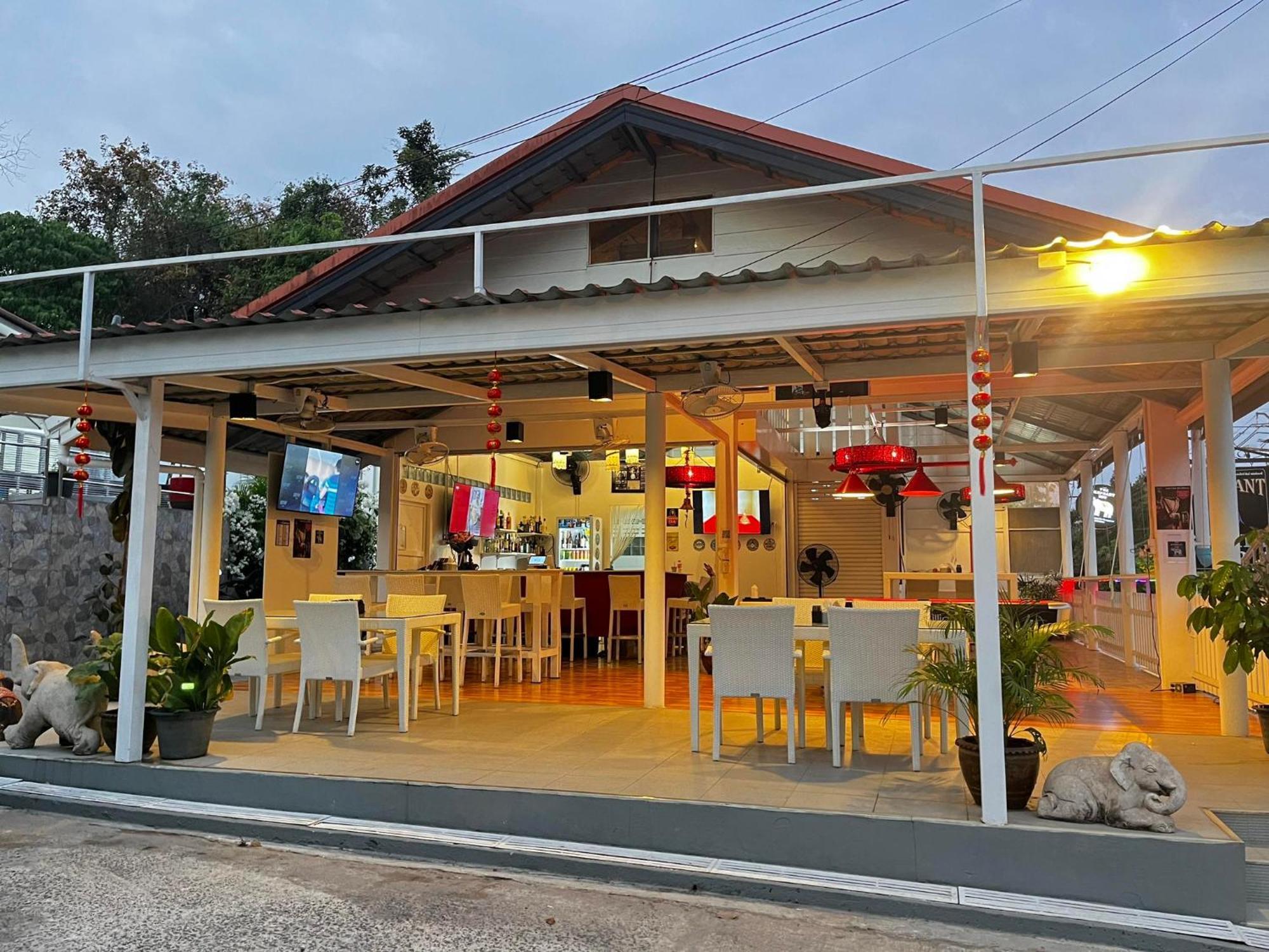 Elephant Sports Bar And Accommodation Phuket Exterior foto